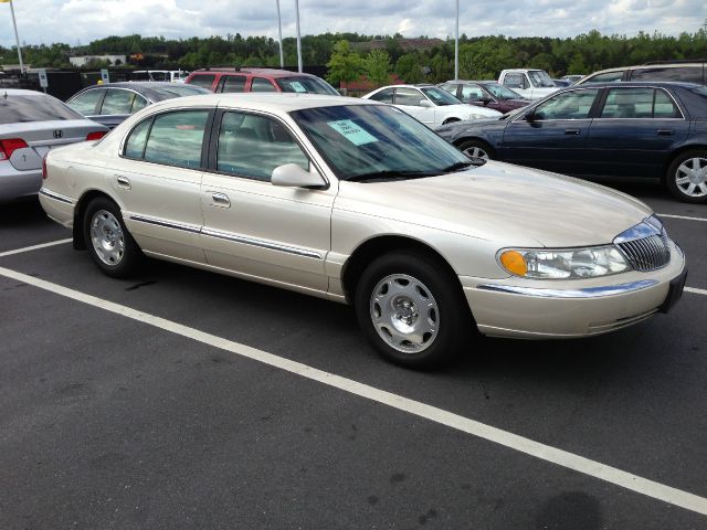 Lincoln Continental 2001 photo 2