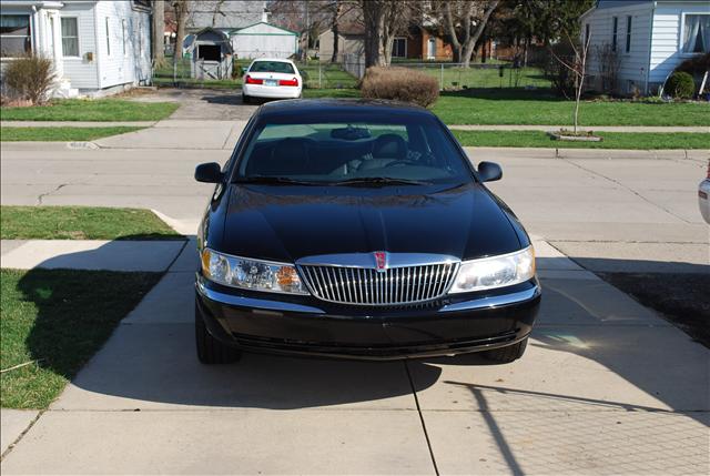 Lincoln Continental 2001 photo 2