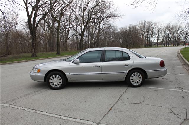 Lincoln Continental 2002 photo 1