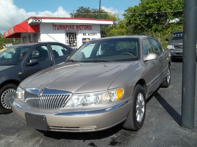 Lincoln Continental 2002 photo 3