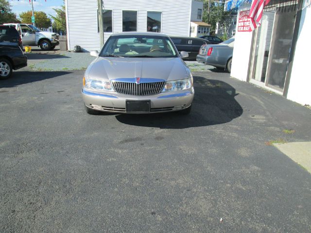 Lincoln Continental 2002 photo 2