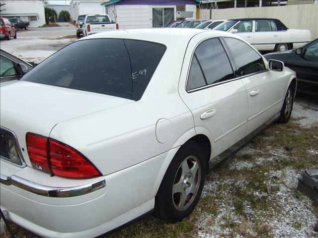 Lincoln LS 2000 photo 1