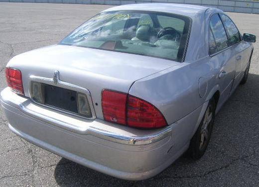 Lincoln LS 2000 photo 3