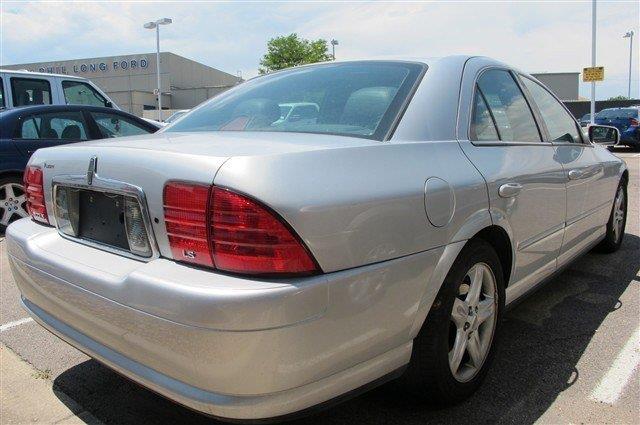 Lincoln LS 2000 photo 3