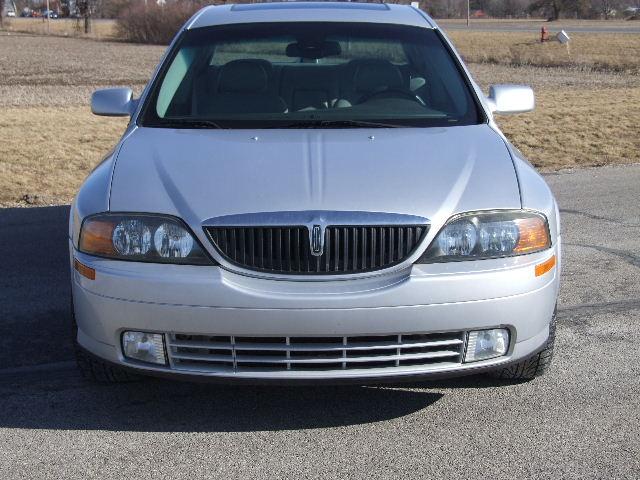 Lincoln LS 2001 photo 1