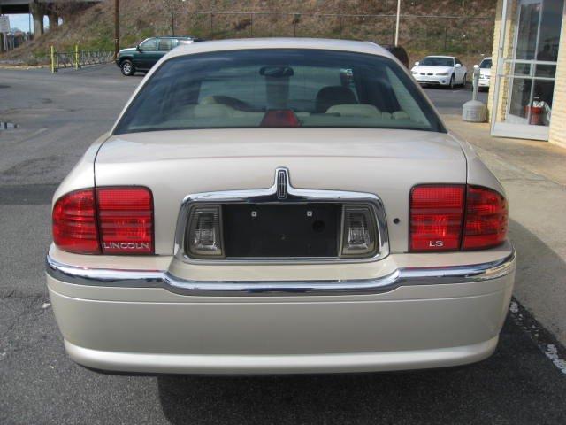 Lincoln LS 2001 photo 2