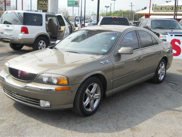 Lincoln LS 2001 photo 2