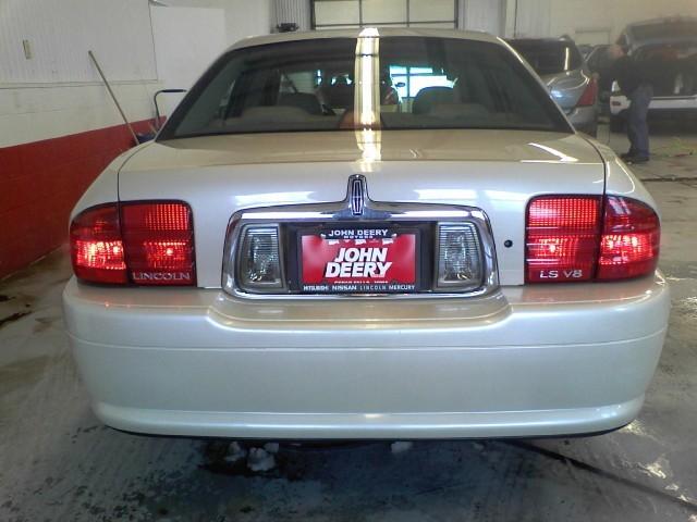 Lincoln LS 2001 photo 4