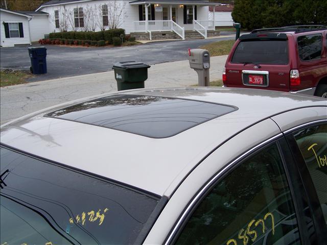 Lincoln LS SE-R Sedan