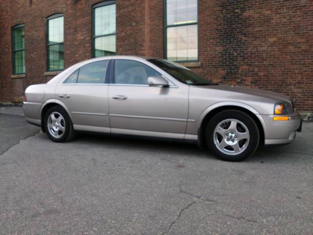 Lincoln LS 2002 photo 5