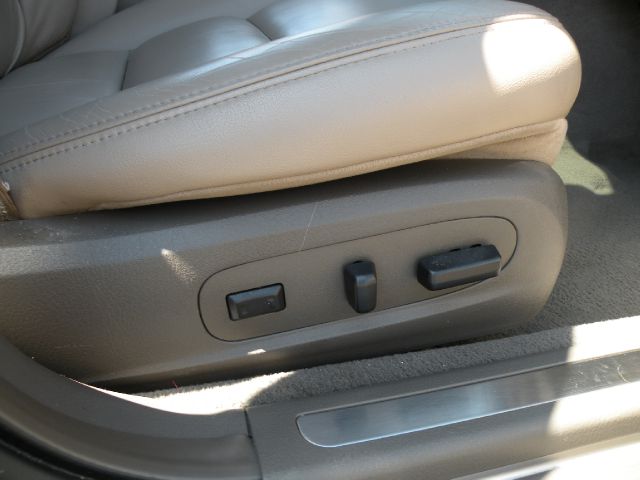 Lincoln LS 2002 photo 3