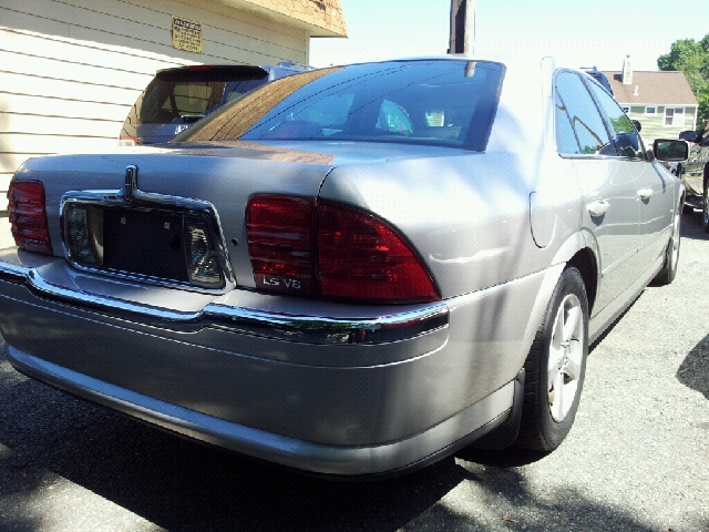 Lincoln LS 2002 photo 2