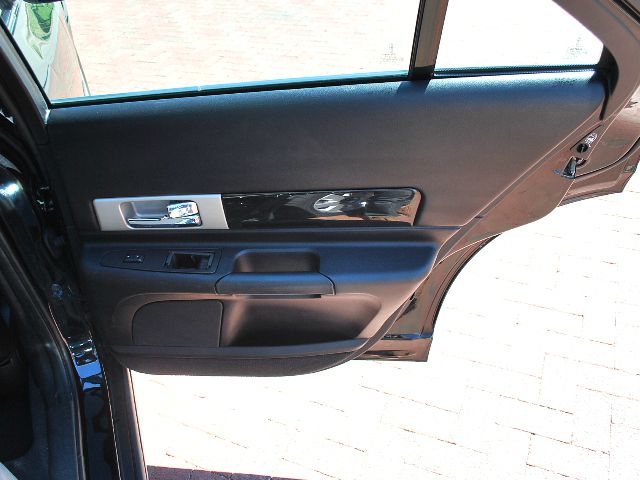 Lincoln LS 2004 photo 15