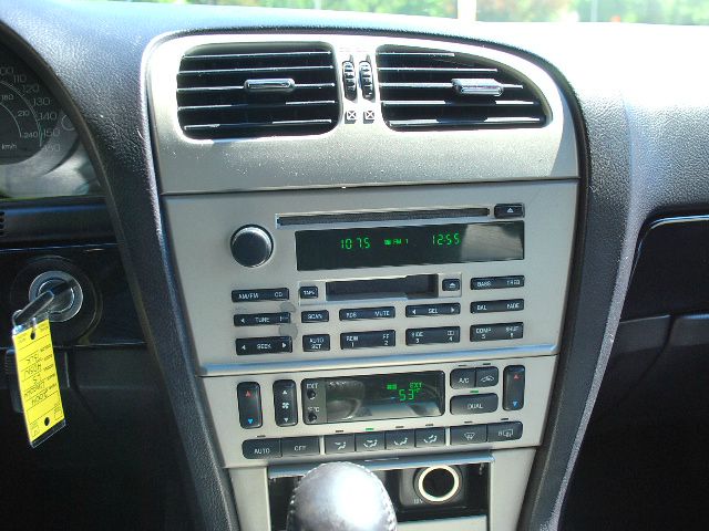 Lincoln LS 2004 photo 4