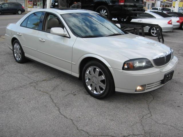 Lincoln LS 2004 photo 2