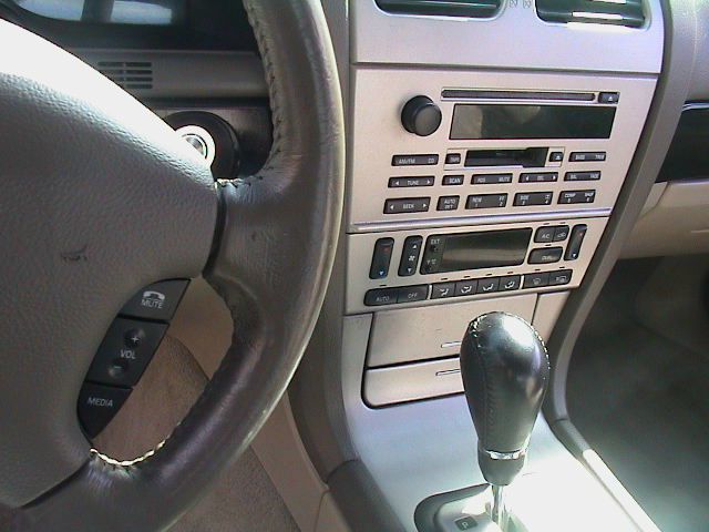 Lincoln LS 2004 photo 6