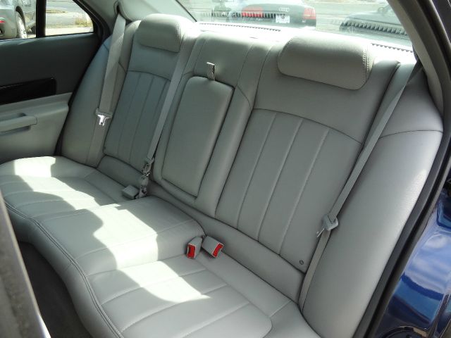 Lincoln LS 2004 photo 2