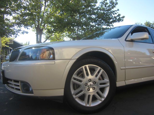 Lincoln LS 2005 photo 2