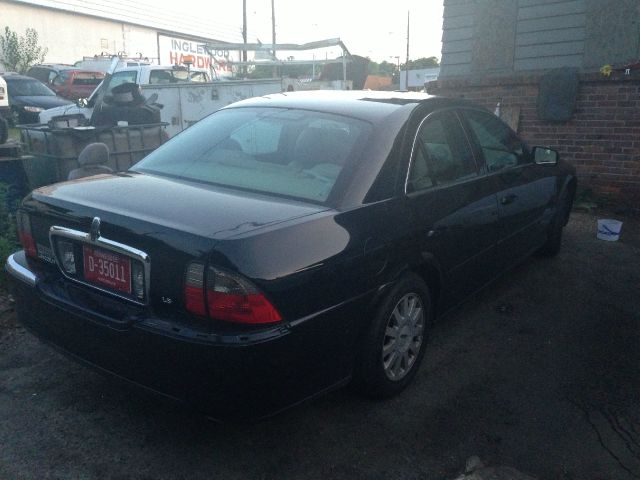 Lincoln LS 2005 photo 1