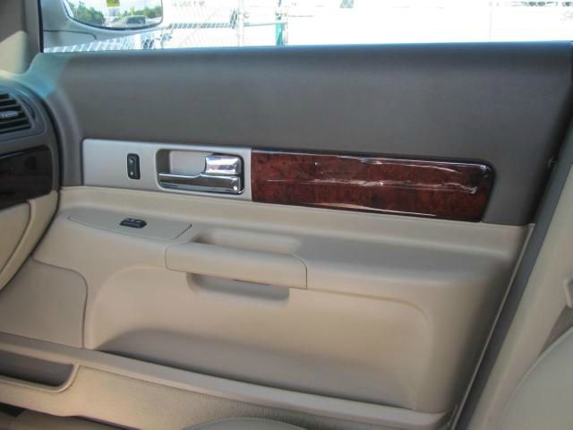 Lincoln LS 2006 photo 1