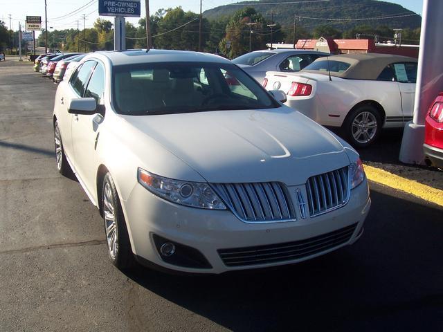 Lincoln MKS Base Sedan