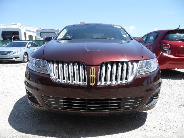 Lincoln MKS 2009 photo 2