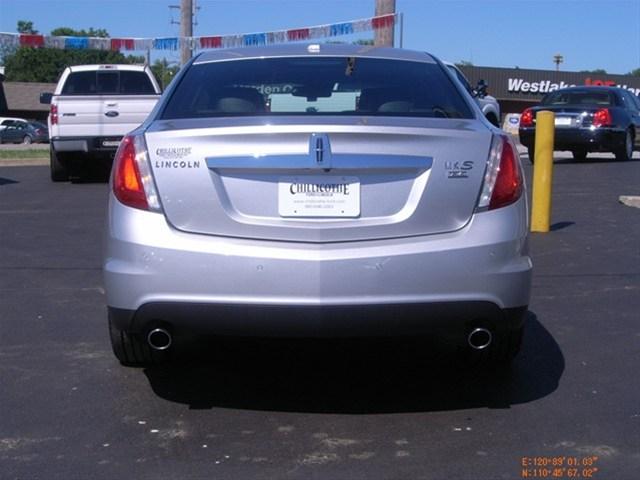 Lincoln MKS 2009 photo 2