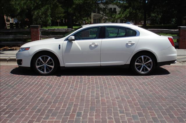 Lincoln MKS Base Sedan