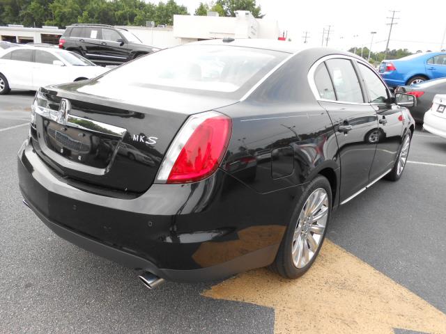 Lincoln MKS 2010 photo 2