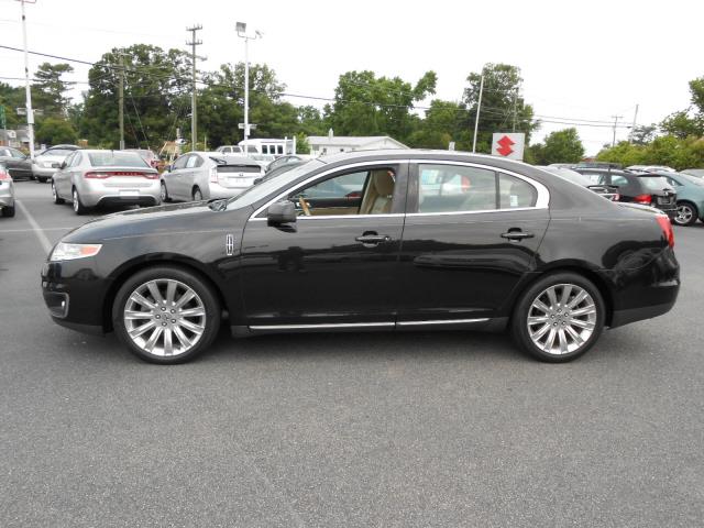 Lincoln MKS 2010 photo 3