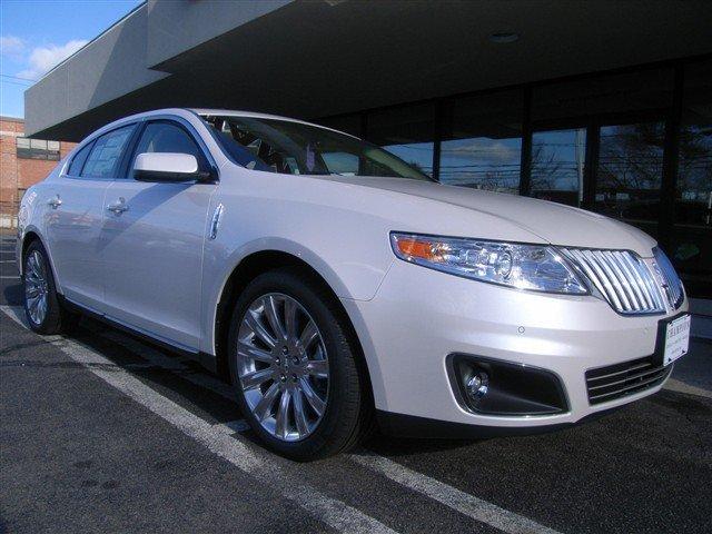 Lincoln MKS 2011 photo 2