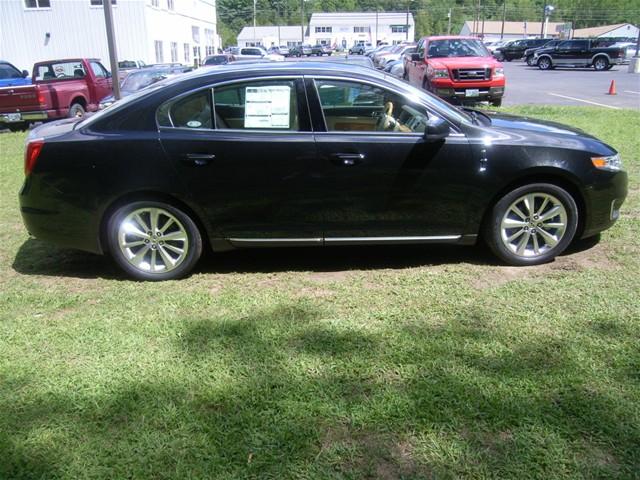 Lincoln MKS 2011 photo 5