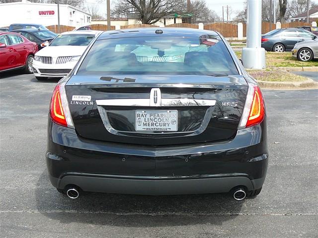 Lincoln MKS 2011 photo 3