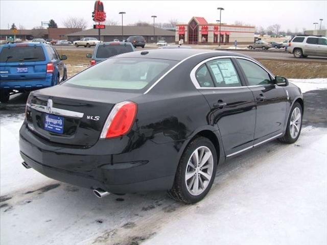 Lincoln MKS Base Sedan