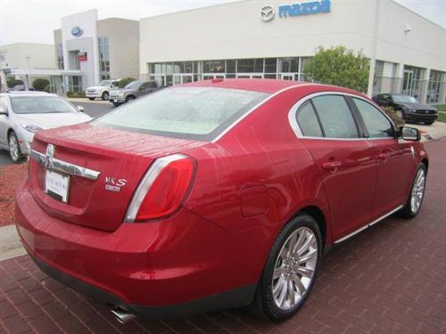 Lincoln MKS 2011 photo 1