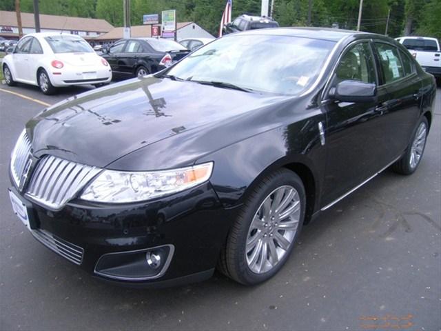 Lincoln MKS Base Sedan