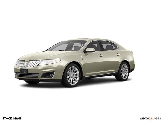 Lincoln MKS 2011 photo 2