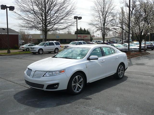 Lincoln MKS Bucket Lift Sedan