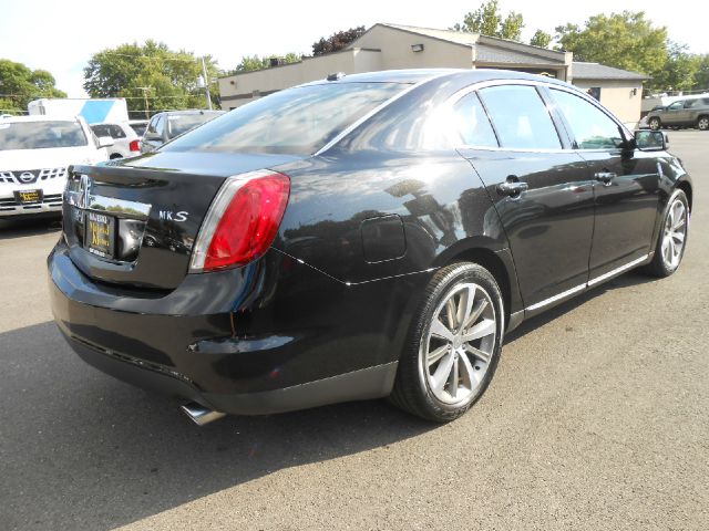 Lincoln MKS 2011 photo 4