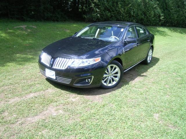 Lincoln MKS Base Sedan