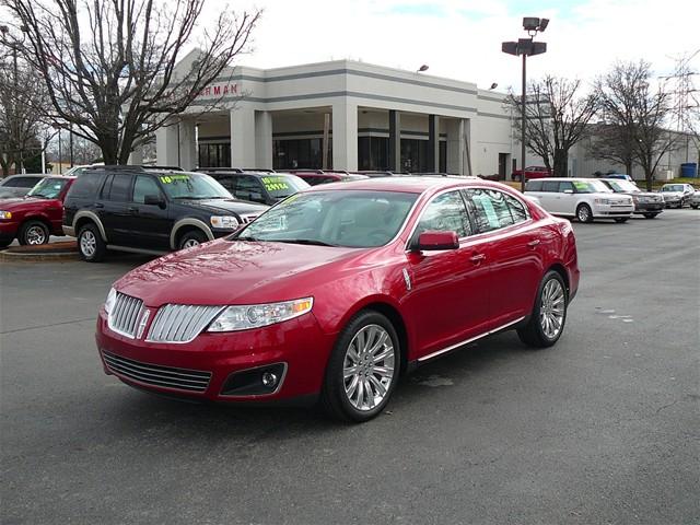 Lincoln MKS Bucket Lift Sedan