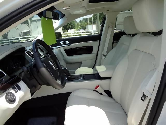 Lincoln MKS 2012 photo 2