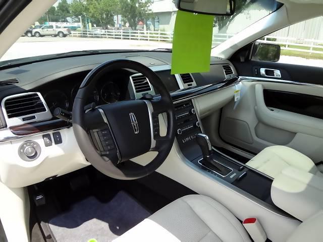 Lincoln MKS 2012 photo 3