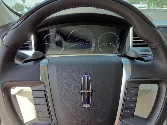 Lincoln MKS 2012 photo 4