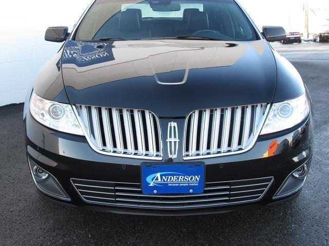 Lincoln MKS 2012 photo 2