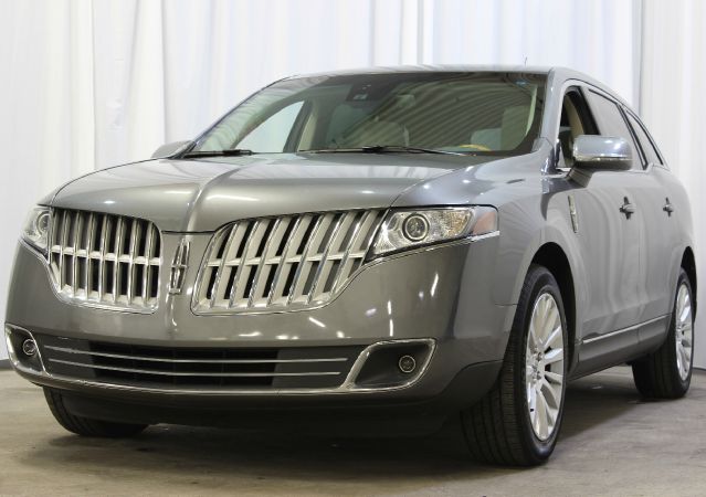 Lincoln MKT 2010 photo 4