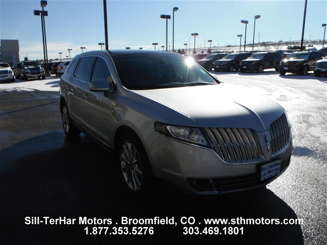 Lincoln MKT 2010 photo 1