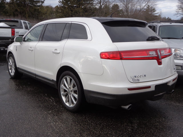 Lincoln MKT Base Unspecified