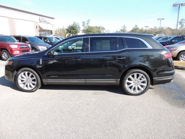 Lincoln MKT 2010 photo 2