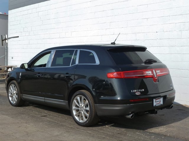 Lincoln MKT 2010 photo 4